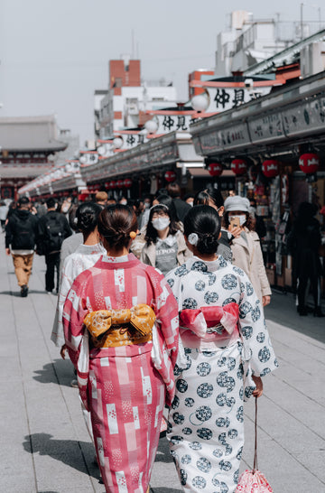 The Plus Size Kimono Edit: A Body-Positive Guide to Layering, Beach Days & Festival Nights