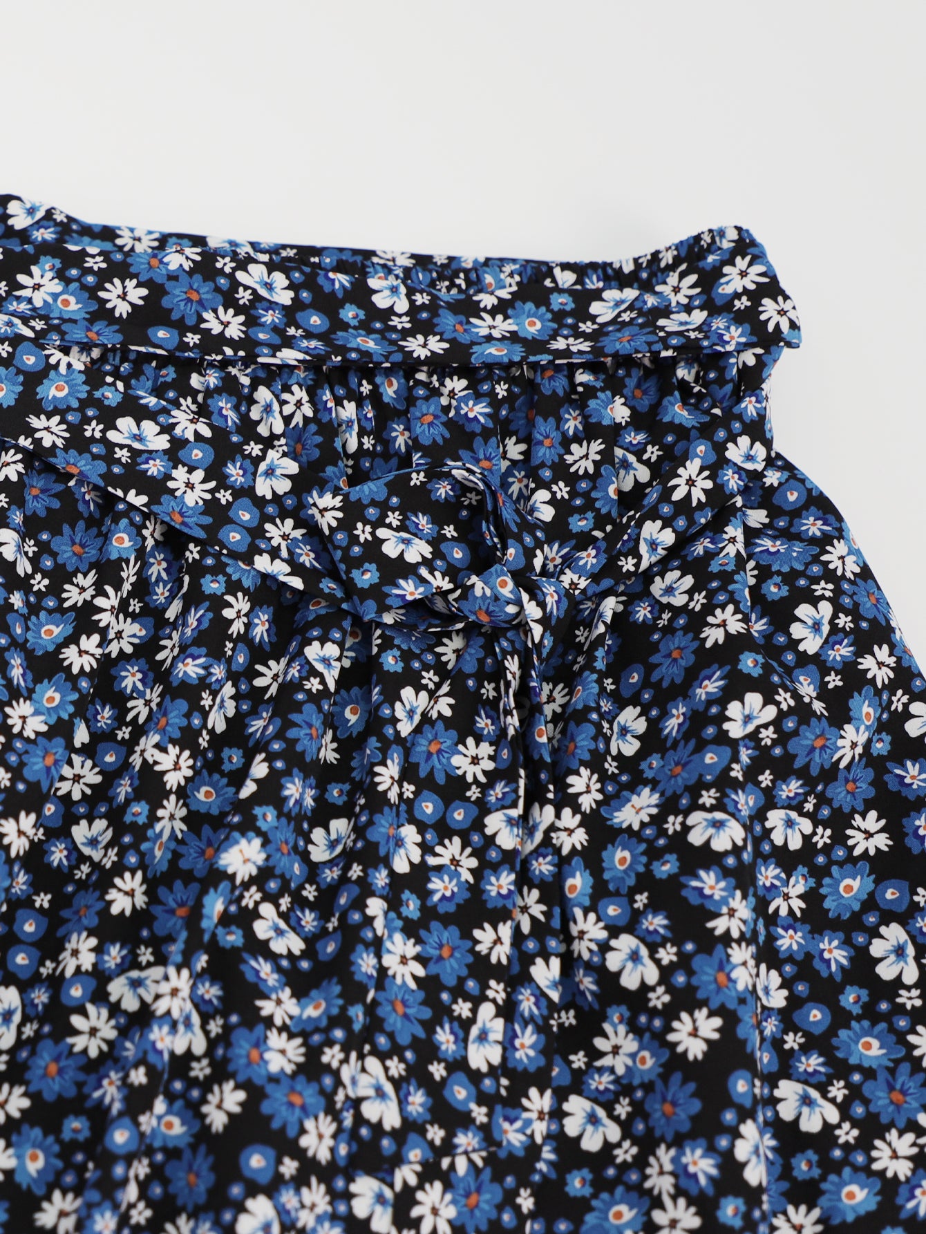 Bulk Navy Blue Ditsy Floral Plus Size Skirt 38 Pcs丨Moon Wood