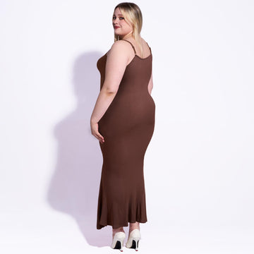 Maxi-Bodycon-Kleid in Übergröße – Karamell