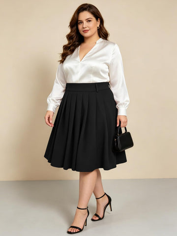Plus Size Midi Skirt Pleated with Pockets - Black