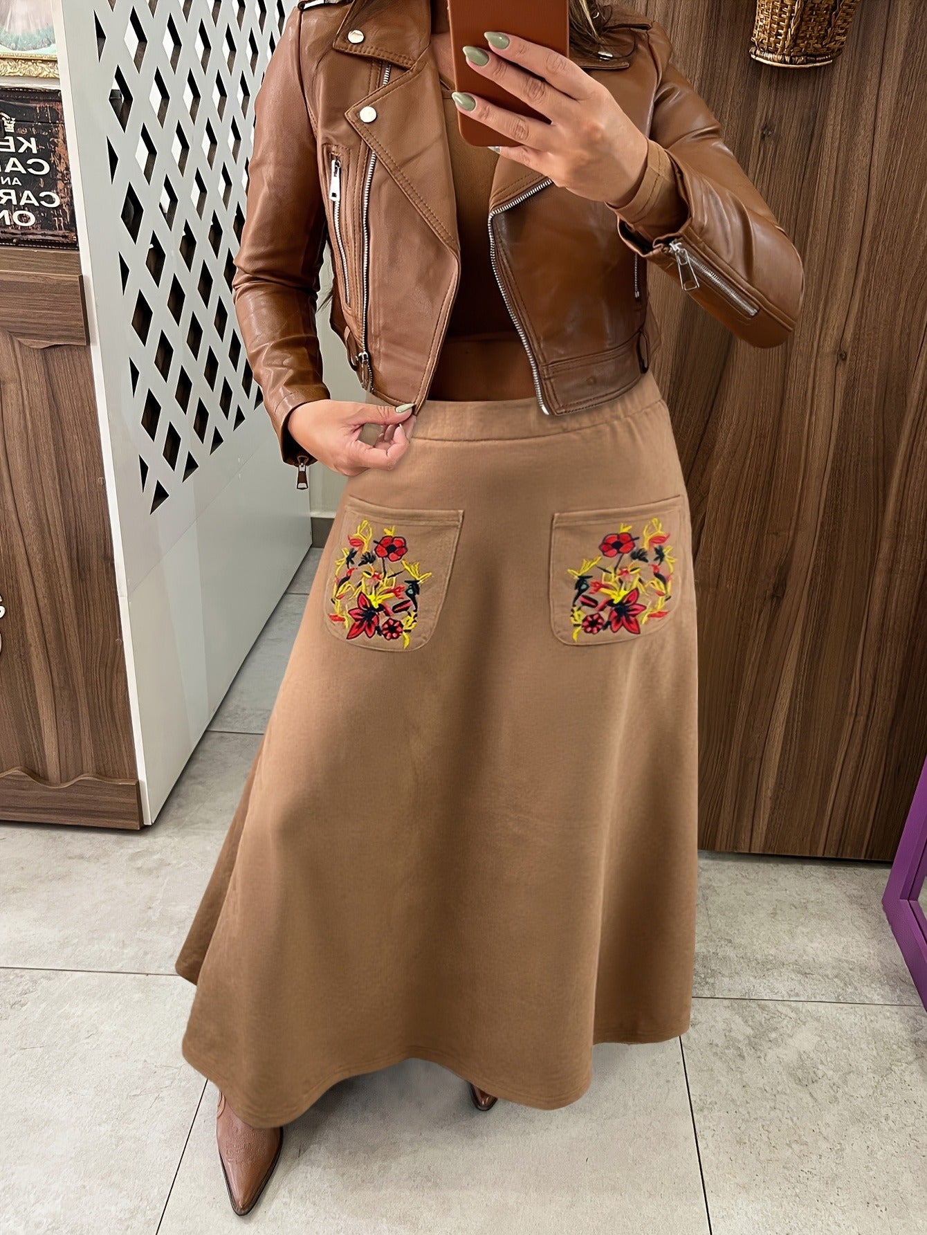 Bulk Plus-Size Brown Floral Embroidered Maxi Skirt 40 Pcs product image 3