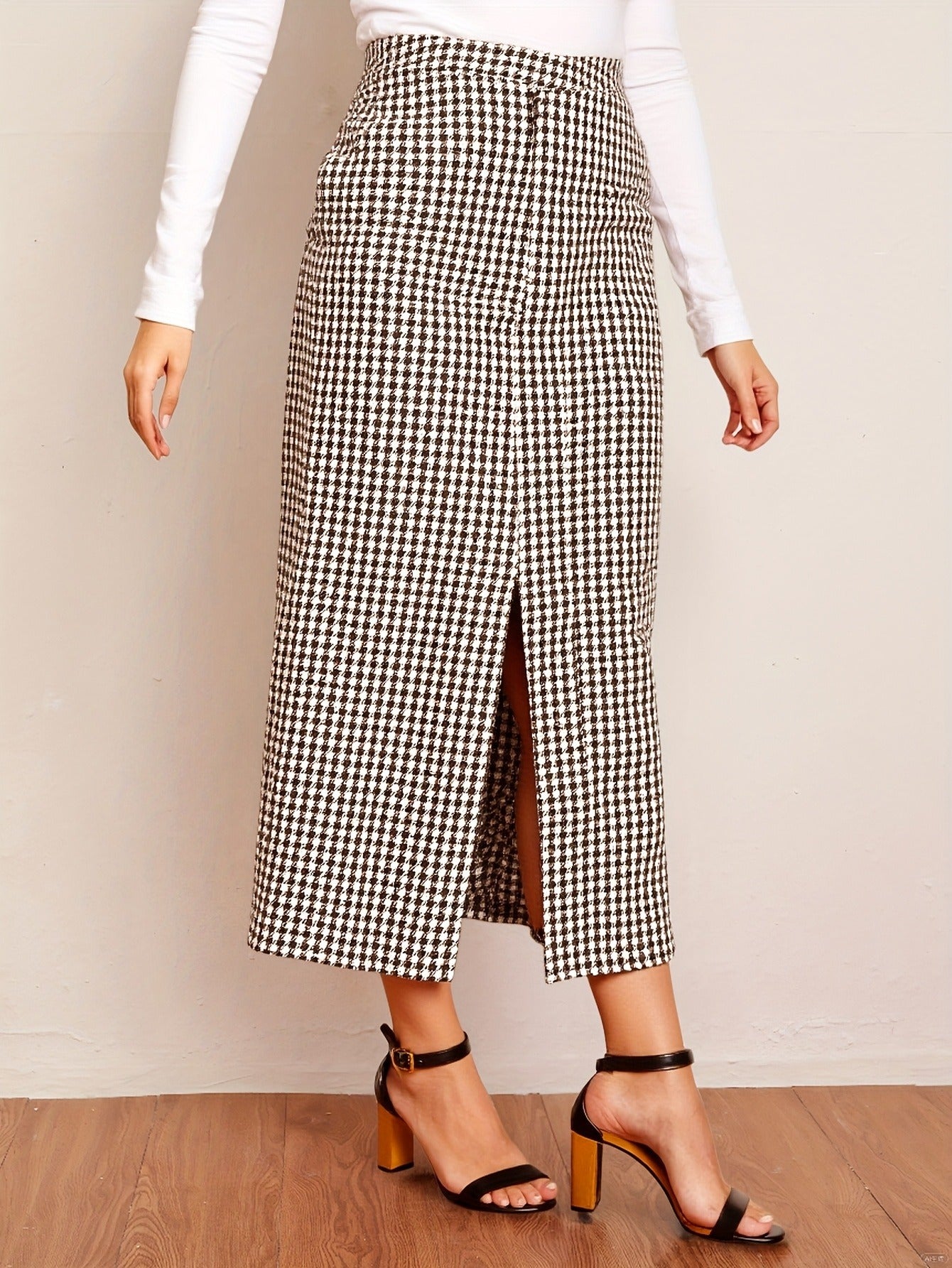 Bulk Plus-Size Coffee-Tone Plaid Slit Skirt 27 Pcs product image 2