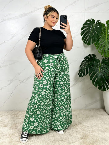 Moon Wood Plus Size Green & White Floral Wide Leg Pants - view 2